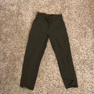 Lululemon Dance Studio crop